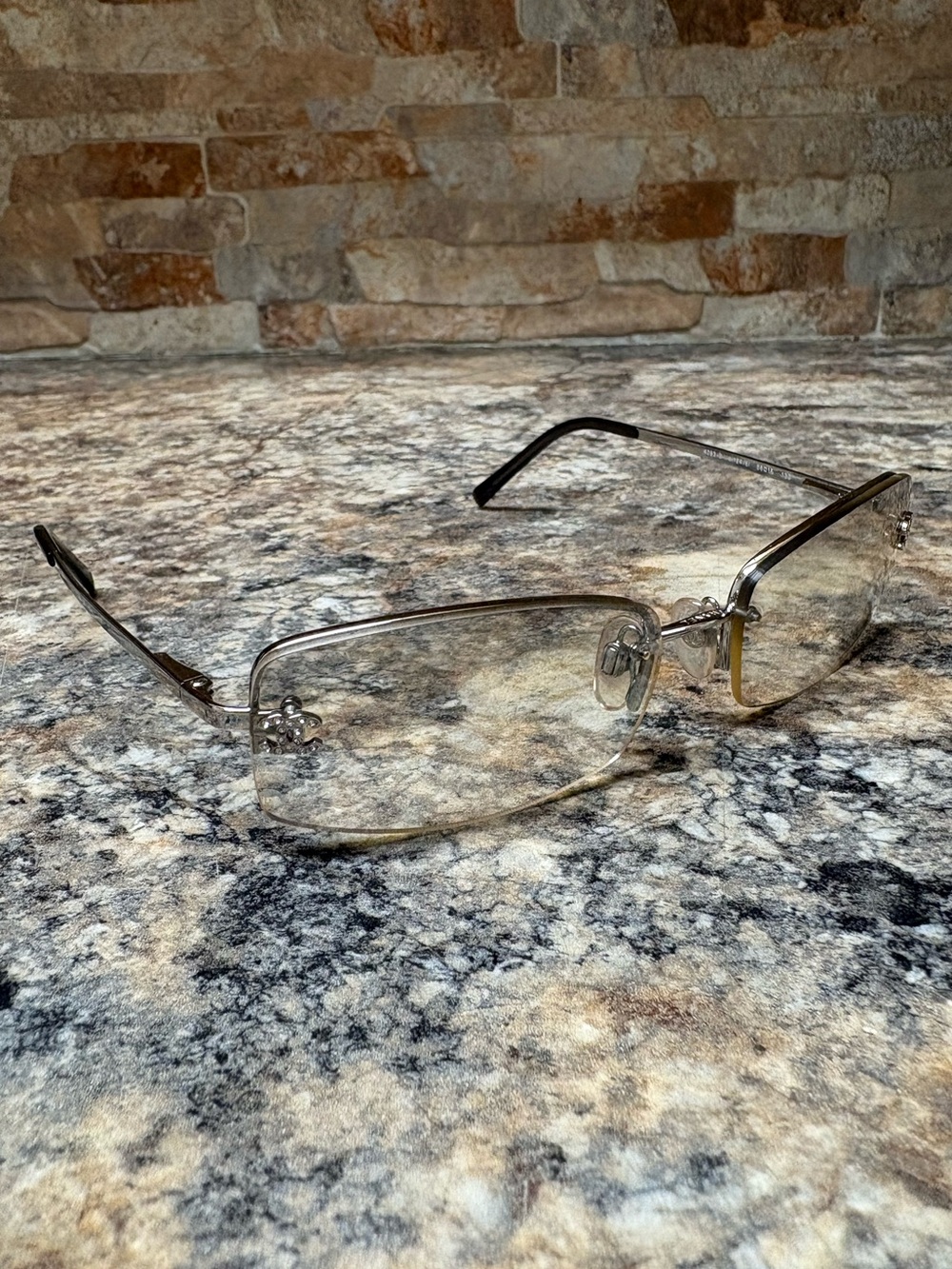 Vintage CHANEL CH 4093-B C1246I Rim less glasses